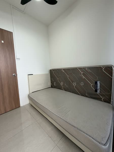 La Fiesta, 72 Sengkang Square, Room Rental, 150 sqft, Condominium For Rent, by Xavier Ng, 500124714 - Bedroom - PropertyGuru.com.sg