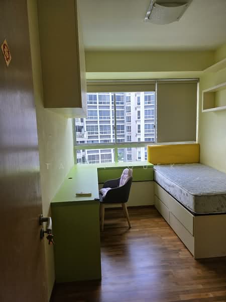 Oasis @ Elias, 60 - 72 Elias Road, 4 Bedrooms, 1,470 sqft, Condominium For Rent, by Tanny Quek, 500124727 - Bedroom - PropertyGuru.com.sg
