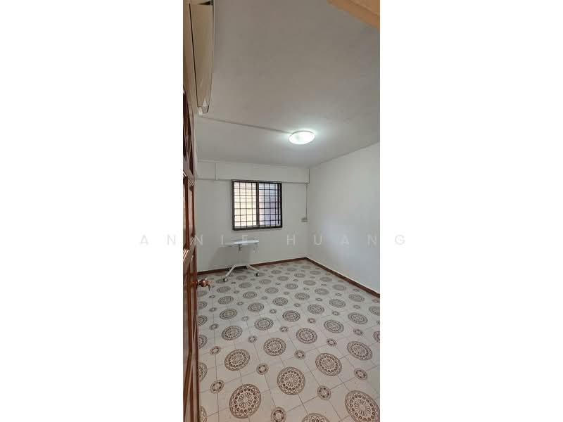 124 Ang Mo Kio Avenue 6, 124 Ang Mo Kio Avenue 6, 2 Bedrooms, 721 sqft, HDB Flat For Sale, by Annie Huang, 500124730 - PropertyGuru.com.sg