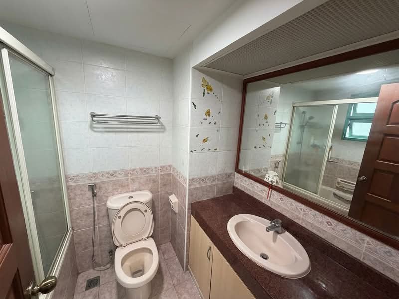 Ballota Park Condo, 162 Mariam Way, 3 Bedrooms, 1,474 sqft, Condominium For Sale, by Gibson Ho, 500124736 - Bathroom - PropertyGuru.com.sg