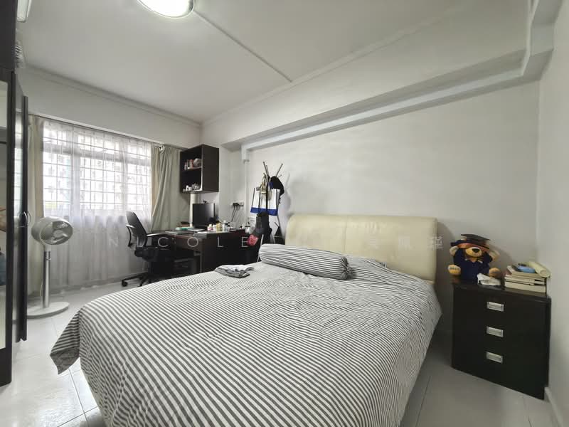 321 Sembawang Close, 321 Sembawang Close, 4 Bedrooms, 1,324 sqft, HDB Flat For Sale, by Nicole Wu 吴佩瑾, 500124740 - Bedroom - PropertyGuru.com.sg