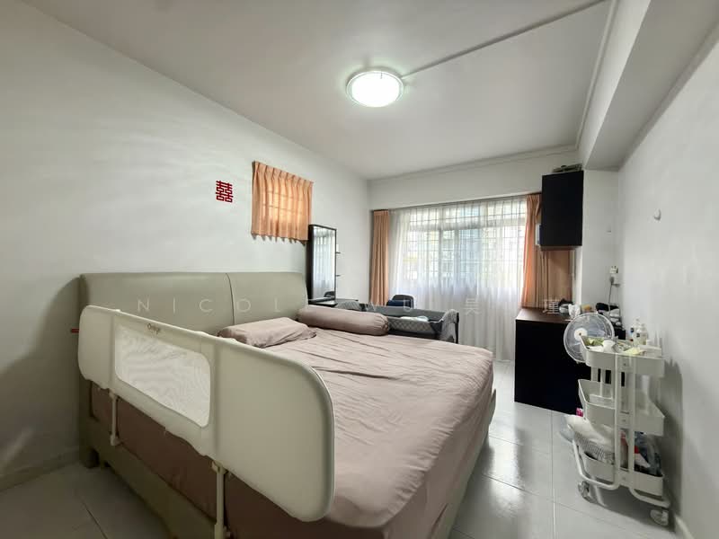 321 Sembawang Close, 321 Sembawang Close, 4 Bedrooms, 1,324 sqft, HDB Flat For Sale, by Nicole Wu 吴佩瑾, 500124740 - Bedroom - PropertyGuru.com.sg