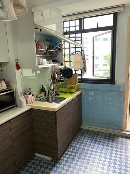 123 Lorong 1 Toa Payoh, 123 Lorong 1 Toa Payoh, 2 Bedrooms, 721 sqft, HDB Flat For Sale, by Norhakim Noor (Kim), 500124747 - Kitchen - PropertyGuru.com.sg