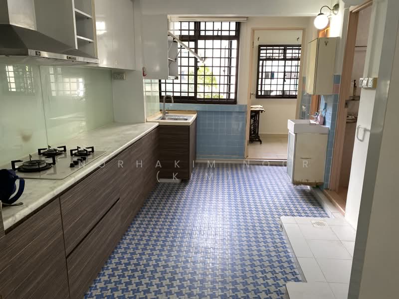 123 Lorong 1 Toa Payoh, 123 Lorong 1 Toa Payoh, 3 Bedrooms, 721 sqft, HDB Flat For Sale, by Norhakim Noor (Kim), 500124747 - Kitchen - PropertyGuru.com.sg