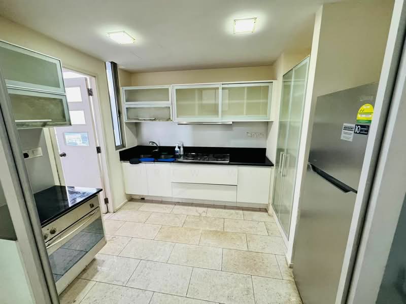 Kerrisdale, 30 Sturdee Road, Room Rental, 300 sqft, Condominium For Rent, by Andrew Wong, 500124751 - Kitchen - PropertyGuru.com.sg