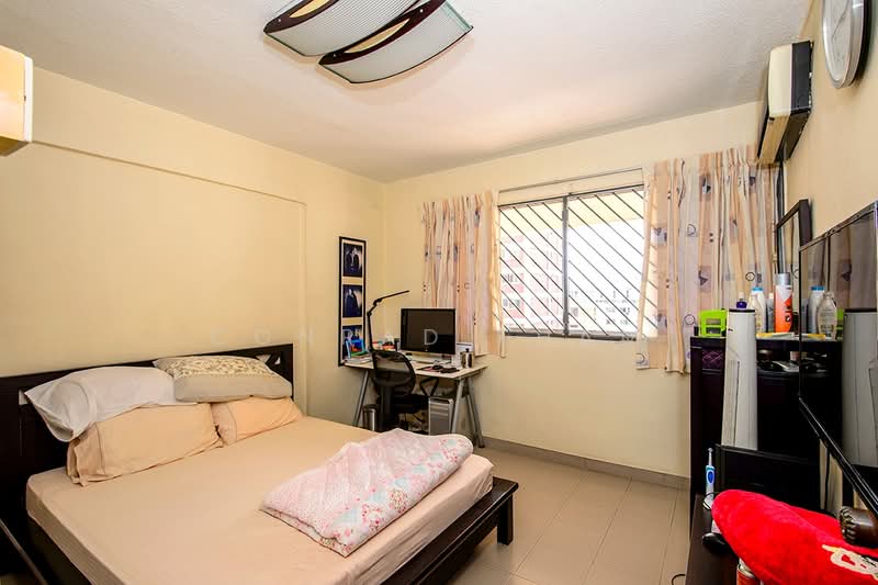 147 Tampines Avenue 5, 147 Tampines Avenue 5, 4 Bedrooms, 1,614 sqft, HDB Flat For Sale, by Conrad Tham, 500124779 - Bedroom - PropertyGuru.com.sg