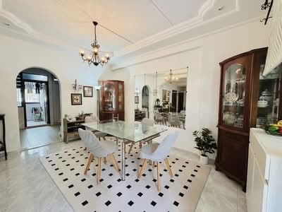 For Sale - 733 Woodlands Circle