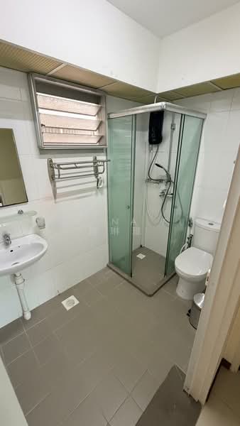 513D Yishun Street 51, 513D Yishun Street 51, 3 Bedrooms, 1,216 sqft, HDB Flat For Sale, by Alvina Fu 傅琳雅, 500124792 - Bathroom - PropertyGuru.com.sg