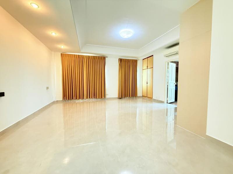 Jalan tarum, Jalan tarum, 5 Bedrooms, 3,188 sqft, Bungalow House For Rent, by Jallen Huang, 500124801 - Interior - PropertyGuru.com.sg