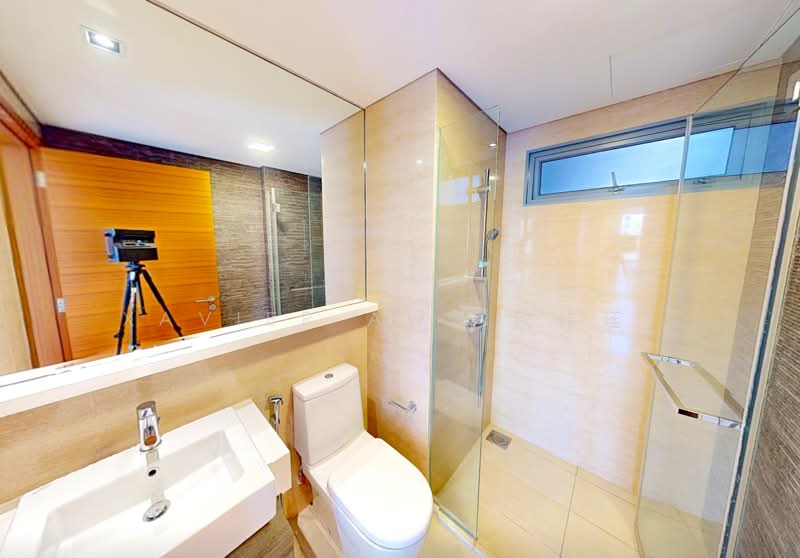 Woodhaven, 71 Woodgrove Avenue, 3 Bedrooms, 1,119 sqft, Condominium For Sale, by Xavier Aw (欧伟廷), 500124802 - Common Bathroom - PropertyGuru.com.sg