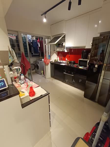 449B Bukit Batok West Avenue 9, 449B Bukit Batok West Avenue 9, Room Rental, 90 sqft, HDB Flat For Rent, by Byron Yap, 500124805 - Kitchen - PropertyGuru.com.sg