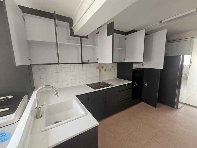 15 Upper Boon Keng Road, 15 Upper Boon Keng Road, 3 Bedrooms, 945 sqft, HDB Flat For Rent, by Lawrence Tan, 500124819 - Kitchen - PropertyGuru.com.sg