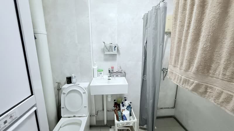 287 Bishan Street 24, 287 Bishan Street 24, 4 Bedrooms, 1,109 sqft, HDB Flat For Sale, by Sean Ng, 500124826 - Bathroom - PropertyGuru.com.sg