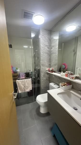 Bartley Ridge, , 2 Bedrooms, 732 sqft, Condominium For Rent, by Cheryl Tan, 500124831 - Bathroom - PropertyGuru.com.sg