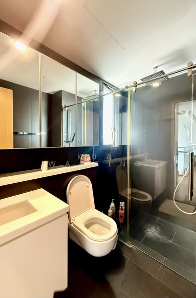 The Viridian, 6 Jalan Ampas, 1 Bedroom, 1,249 sqft, Condominium For Sale, by Kua WanTing, 500124843 - Bathroom - PropertyGuru.com.sg