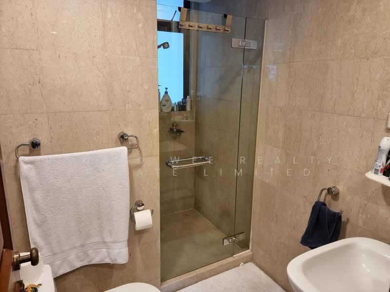 Valley Park, 473 River Valley Road, 2 Bedrooms, 1,216 sqft, Condominium For Rent, by Ronald Wee Realty Private Limited, 500124845 - Bathroom - PropertyGuru.com.sg