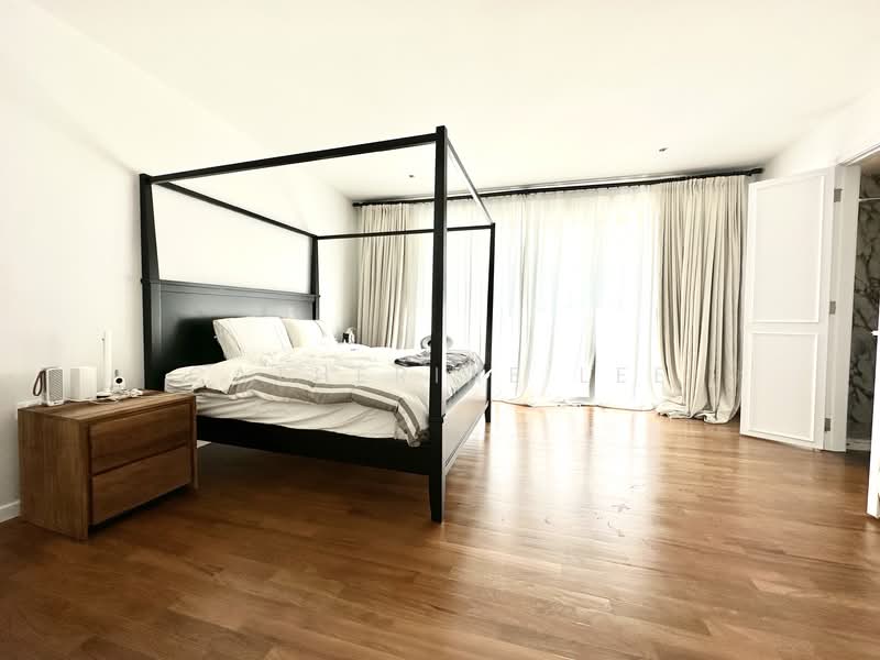 ★Eminence Landed★Renovated Semi-D @ French Colonial styled semi D / Kovan Estate / Kovan MRT, , 4 Bedrooms, 4,500 sqft, Semi-Detached House For Sale, by Catherine Lee, 500124864 - Bedroom - PropertyGuru.com.sg