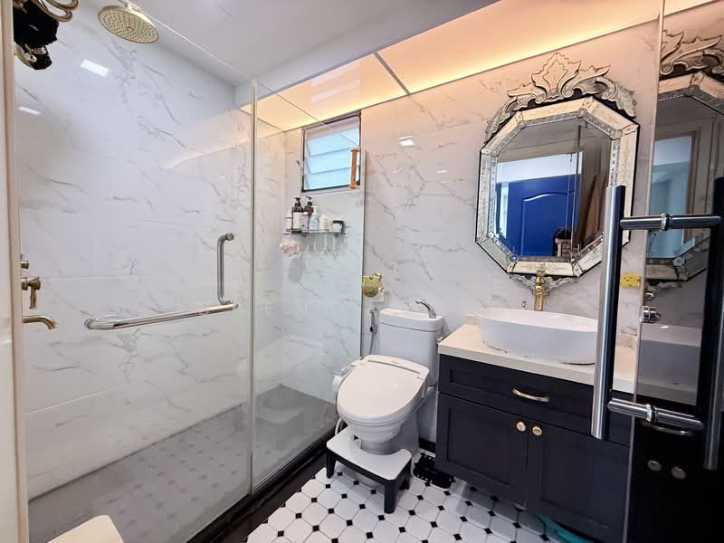 450B Bukit Batok West Avenue 6, 450B Bukit Batok West Avenue 6, 3 Bedrooms, 1,216 sqft, HDB Flat For Sale, by Brenda Teo, 500124876 - Bathroom - PropertyGuru.com.sg