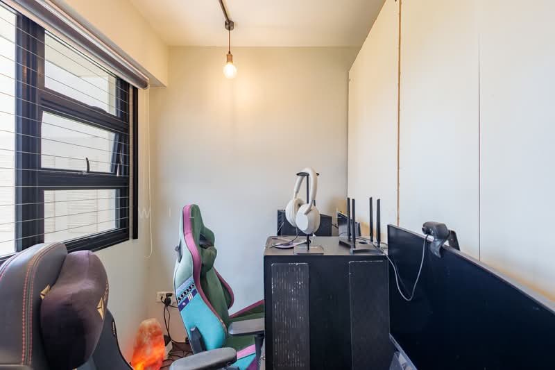 464A Bukit Batok West Avenue 8, 464A Bukit Batok West Avenue 8, 3 Bedrooms, 1,216 sqft, HDB Flat For Sale, by Willmen Low, 500124879 - Study - PropertyGuru.com.sg