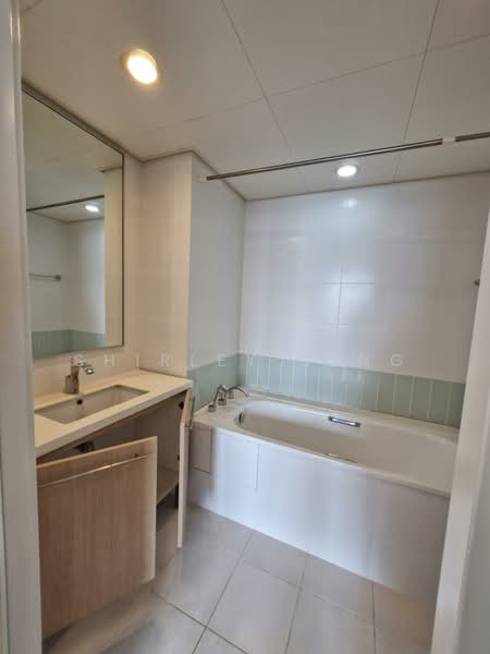 The Sail @ Marina Bay, 6 Marina Boulevard, 2 Bedrooms, 936 sqft, Condominium For Sale, by Shirley Seng, 500124898 - Bathroom - PropertyGuru.com.sg