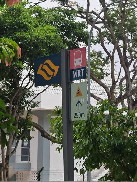 Golden Heights, 126 Serangoon Avenue 3, 2 Bedrooms, 764 sqft, Apartment For Sale, by Cruz Phua, 500124912 - LTA Signage 250m to Lor Chuan MRT - PropertyGuru.com.sg