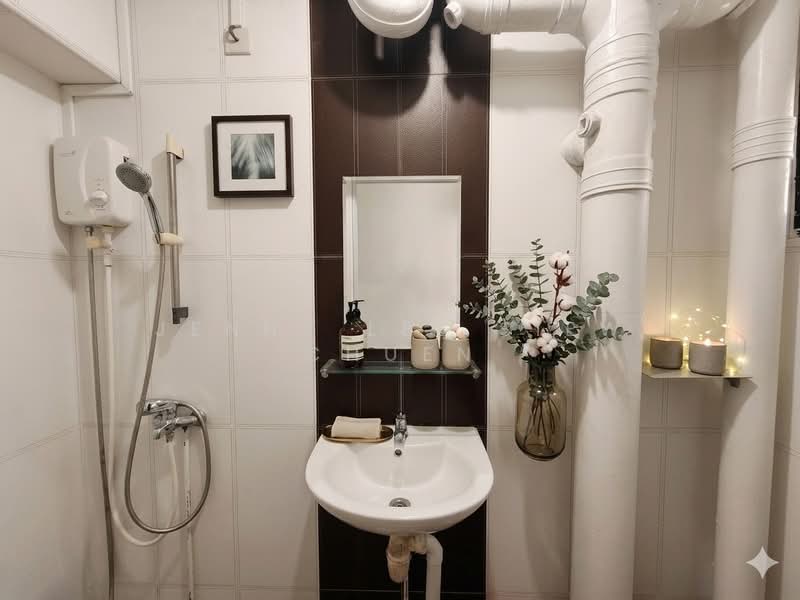 291B Compassvale Street, 291B Compassvale Street, 3 Bedrooms, 968 sqft, HDB Flat For Sale, by Jenny Lee Siew Chuen, 500124927 - Common Bathroom - PropertyGuru.com.sg