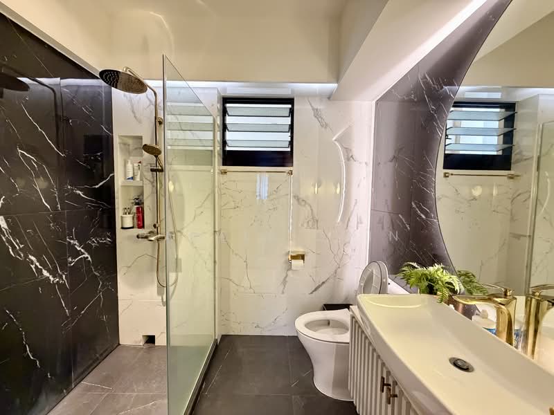 467B Bukit Batok West Avenue 9, 467B Bukit Batok West Avenue 9, 3 Bedrooms, 1,216 sqft, HDB Flat For Sale, by Pamela Chin, 500124932 - Bathroom - PropertyGuru.com.sg