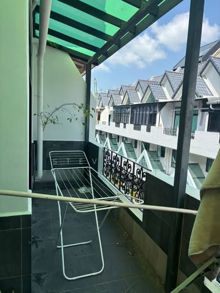 Barossa Gardens, Pasir Panjang Road, Room Rental, 250 sqft, Terraced House For Rent, by Steve Teo, 500124945 - Balcony - PropertyGuru.com.sg