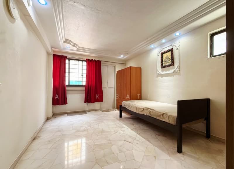 172 Yishun Avenue 7, 172 Yishun Avenue 7, 3 Bedrooms, 1,109 sqft, HDB Flat For Sale, by Taufik Batisah, 500124980 - Master Bedroom - PropertyGuru.com.sg