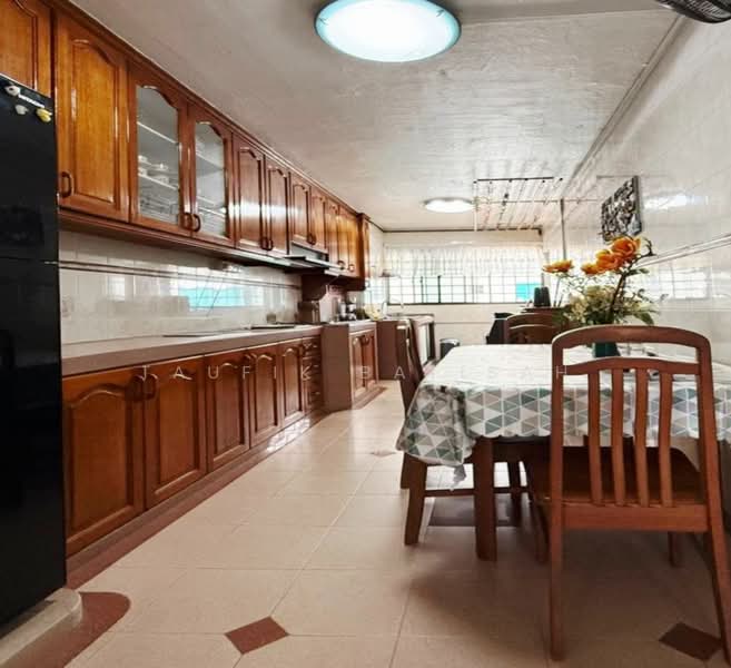 172 Yishun Avenue 7, 172 Yishun Avenue 7, 3 Bedrooms, 1,109 sqft, HDB Flat For Sale, by Taufik Batisah, 500124980 - Kitchen - PropertyGuru.com.sg
