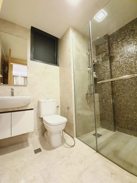 La Fiesta, Sengkang Square, 1 Bedroom, 650 sqft, Condominium For Rent, by Kathy Nguyen, 500124981 - Bathroom - PropertyGuru.com.sg