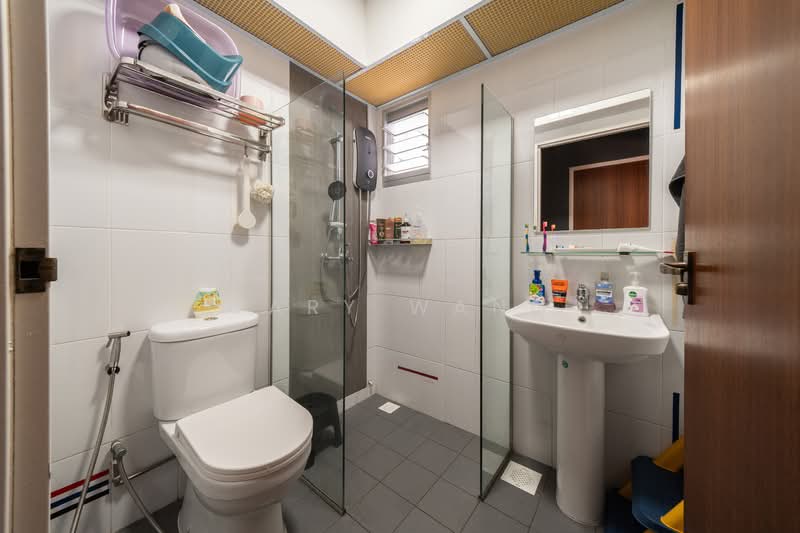 455B Teck Ghee Parkview, 455B Ang Mo Kio Street 44, 3 Bedrooms, 1,001 sqft, HDB Flat For Sale, by Gary Wang, 500124990 - Bathroom - PropertyGuru.com.sg
