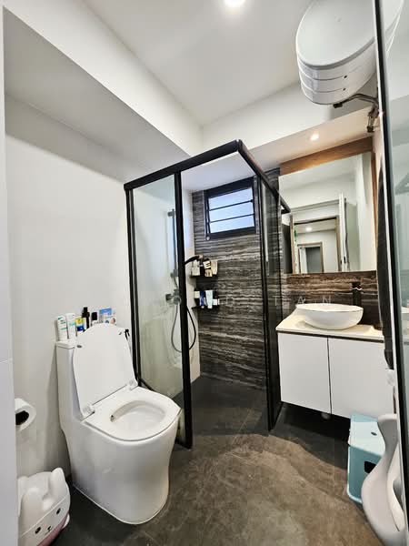 101A Bidadari Park Drive, 101A Bidadari Park Drive, 3 Bedrooms, 1,001 sqft, HDB Flat For Sale, by Raymond Tan, 500124992 - Bathroom - PropertyGuru.com.sg