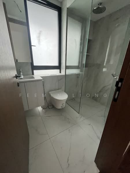Kovan Road, , 7 Bedrooms, 7,800 sqft, Corner Terrace For Sale, by Feemin Liong, 500124993 - Bathroom - PropertyGuru.com.sg