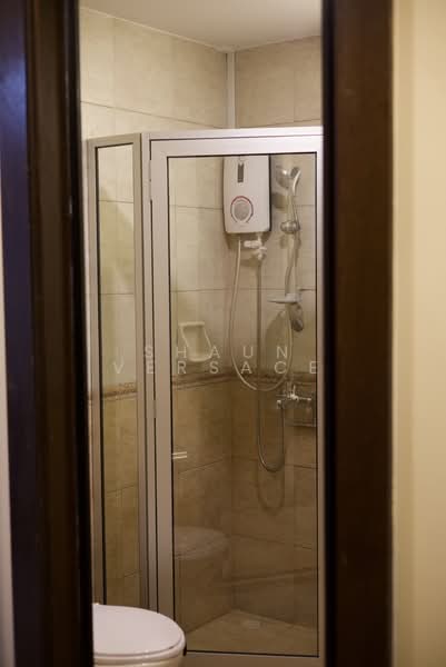 Regent Heights, 50 Bukit Batok East Avenue 5, 2 Bedrooms, 1,023 sqft, Condominium For Rent, by Shaun Versace, 500124999 - Bathroom - PropertyGuru.com.sg
