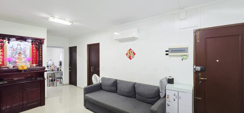 924 Tampines Street 91, 924 Tampines Street 91, 2 Bedrooms, 786 sqft, HDB Flat For Sale, by Cheryl Tan, 500125000 - Living Room - PropertyGuru.com.sg