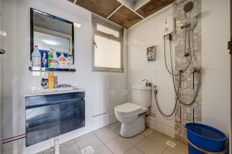 366A Sembawang Crescent, 366A Sembawang Crescent, 3 Bedrooms, 732 sqft, HDB Flat For Sale, by Yong Wee Foong 杨伟锋, 500125005 - Bathroom - PropertyGuru.com.sg