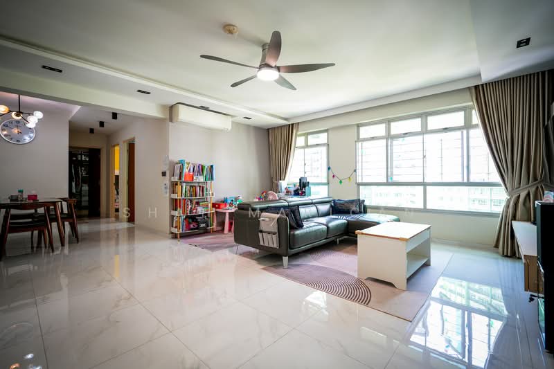 184A Woodlands Street 13, 184A Woodlands Street 13, 3 Bedrooms, 1,216 sqft, HDB Flat For Sale, by Shah Marican, 500125020 - Living Room - PropertyGuru.com.sg