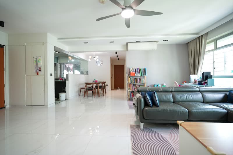 184A Woodlands Street 13, 184A Woodlands Street 13, 3 Bedrooms, 1,216 sqft, HDB Flat For Sale, by Shah Marican, 500125020 - Living Room - PropertyGuru.com.sg