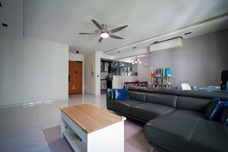 184A Woodlands Street 13, 184A Woodlands Street 13, 3 Bedrooms, 1,216 sqft, HDB Flat For Sale, by Shah Marican, 500125020 - Living Room - PropertyGuru.com.sg