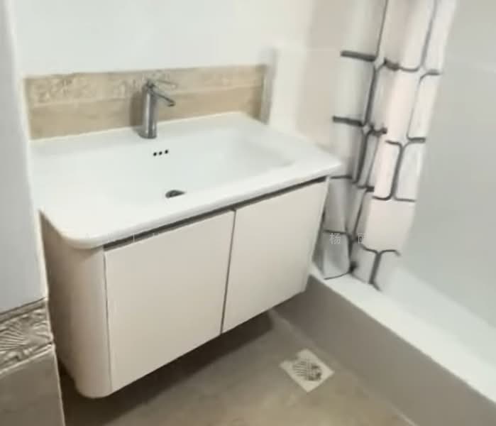 The Mayfair, 5 Jurong East Street 32, 2 Bedrooms, 635 sqft, Condominium For Rent, by Anthea Yeo 杨丽娇, 500125040 - Bathroom - PropertyGuru.com.sg