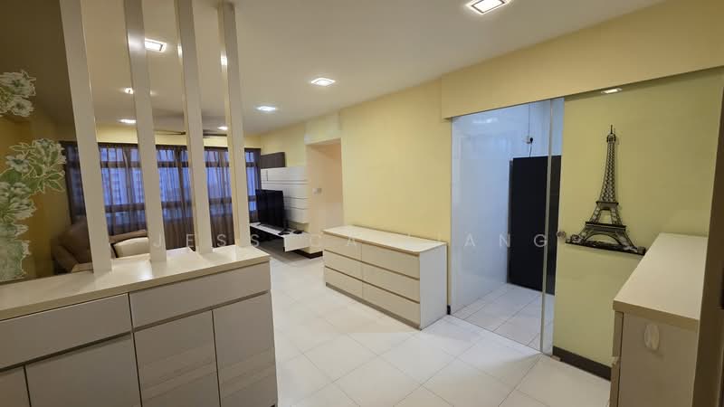 441D Fernvale Road, 441D Fernvale Road, 3 Bedrooms, 1,001 sqft, HDB Flat For Rent, by Jessica Liang, 500125042 - Living Room - PropertyGuru.com.sg