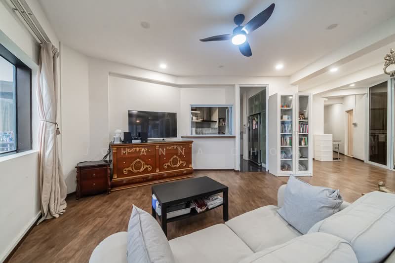 Bayshore Park, 50 Bayshore Road, 6 Bedrooms, 2,196 sqft, Condominium For Sale, by Johanna Chow, 500125054 - Living Room - PropertyGuru.com.sg