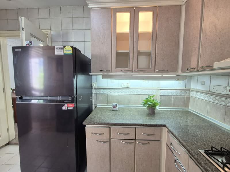 Regent Park, 22 Jalan Lempeng, 3 Bedrooms, 1,131 sqft, Condominium For Rent, by Frederick Foo, 500125066 - Kitchen - PropertyGuru.com.sg
