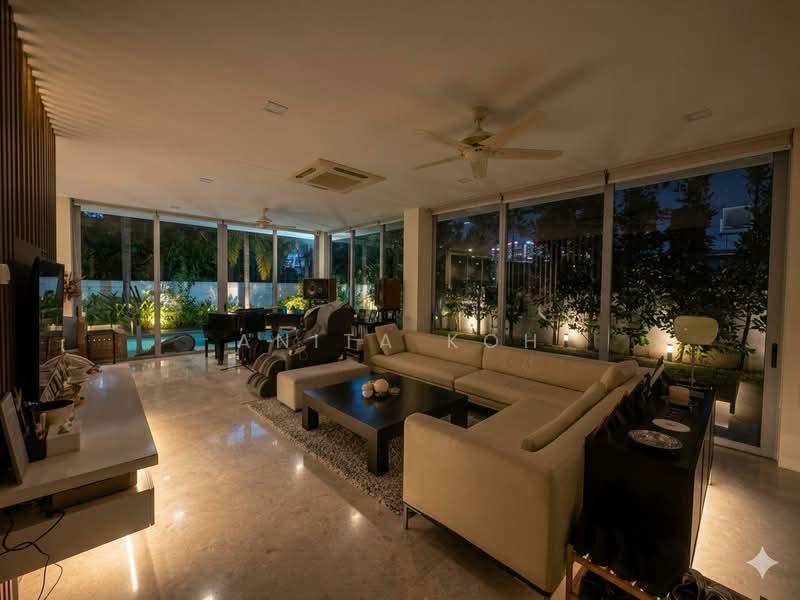Seletar Hills Estate, Jalan Jarak, 6 Bedrooms, 4,000 sqft, Detached House For Sale, by Anita Koh, 500125097 - Living Room - PropertyGuru.com.sg
