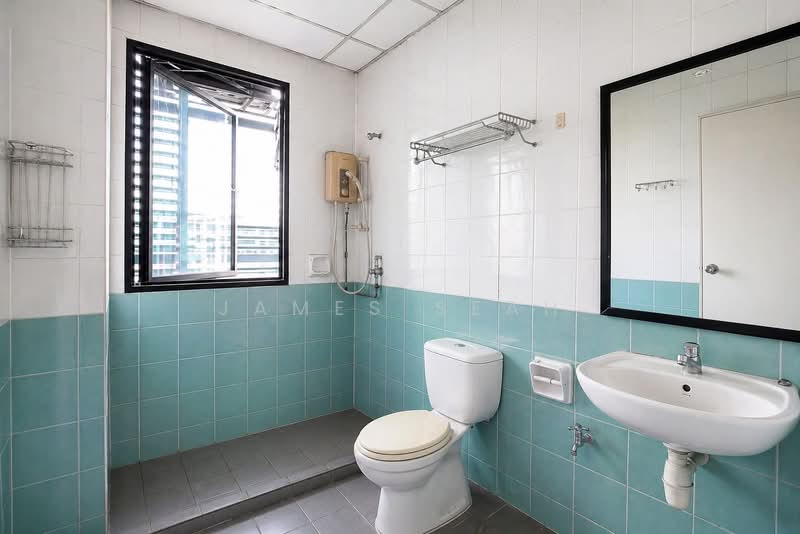 Toh Guan Centre, 21 Toh Guan Road East, 1,163 sqft, Factory / Workshop (B2) For Sale, by James Seah, 500125104 - Bathroom - CommercialGuru.com.sg