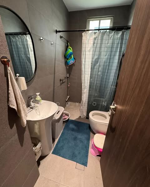Villa Martia, 11 Martia Road, 3 Bedrooms, 1,109 sqft, Condominium For Sale, by Freddy Ong, 500125108 - Bathroom - PropertyGuru.com.sg
