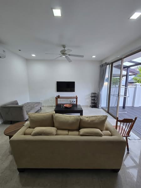 Woo Mon Chew Road, Woo Mon Chew Road, 4 Bedrooms, 2,350 sqft, Terraced House For Rent, by Douglas Chen 陈俊文, 500125115 - Living Room - PropertyGuru.com.sg
