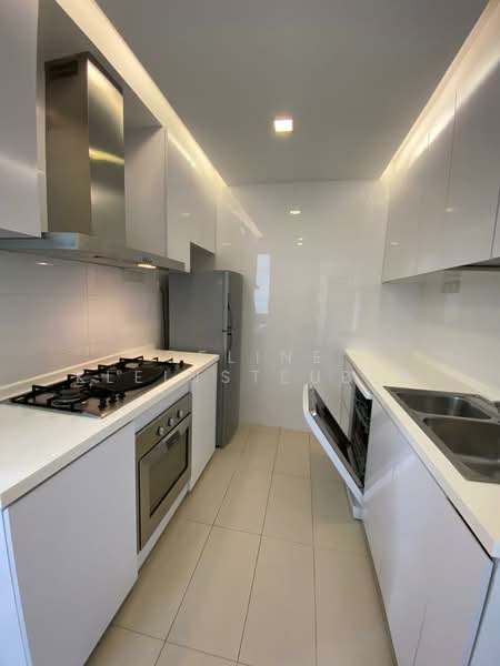 Nassim Regency, 37 Nassim Road, 3 Bedrooms, 2,024 sqft, Apartment For Rent, by Celine Kleinsteuber, 500125119 - Kitchen - PropertyGuru.com.sg