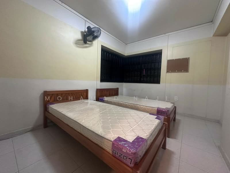 892B Woodlands Drive 50, 892B Woodlands Drive 50, 4 Bedrooms, 1,302 sqft, HDB Flat For Sale, by Mohamad Najib, 500125127 - Bedroom - PropertyGuru.com.sg